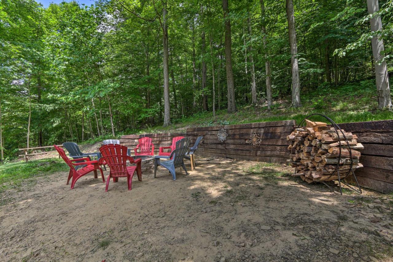Butler Cabin On 19 Acres With Hot Tub And Fire Pit! المظهر الخارجي الصورة